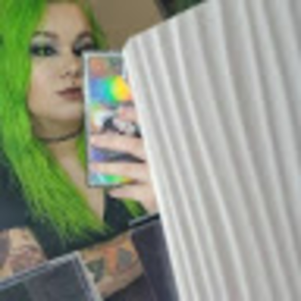 Meet your Posher, Lily tessa